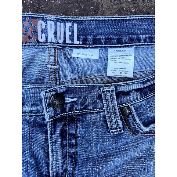 Cruel low rise distressed embroidered western cowgirl bootcut jeans size 13 x 34 - Picture 3 of 6